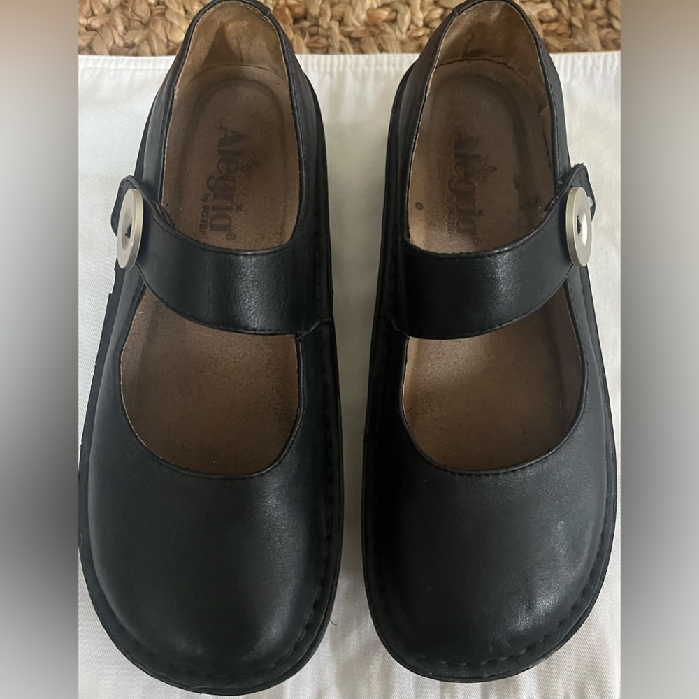 Alegria Clogs